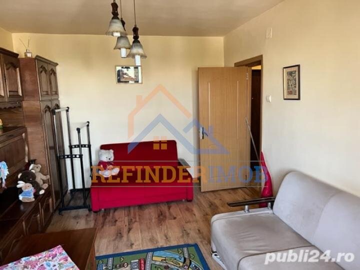 Trafic Greu, Liberty Mall, sector 5, vanzare apartament 3 camere.