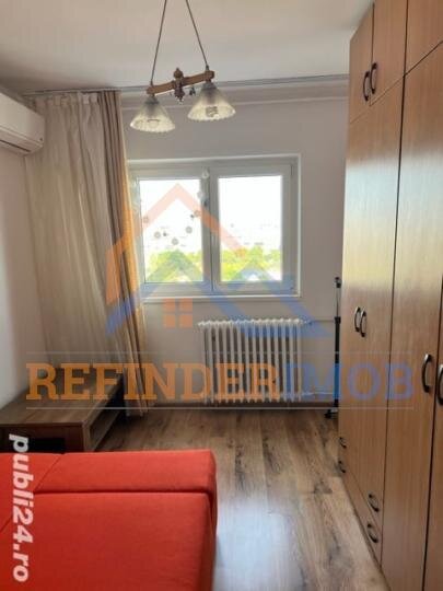 Trafic Greu, Liberty Mall, sector 5, vanzare apartament 3 camere.